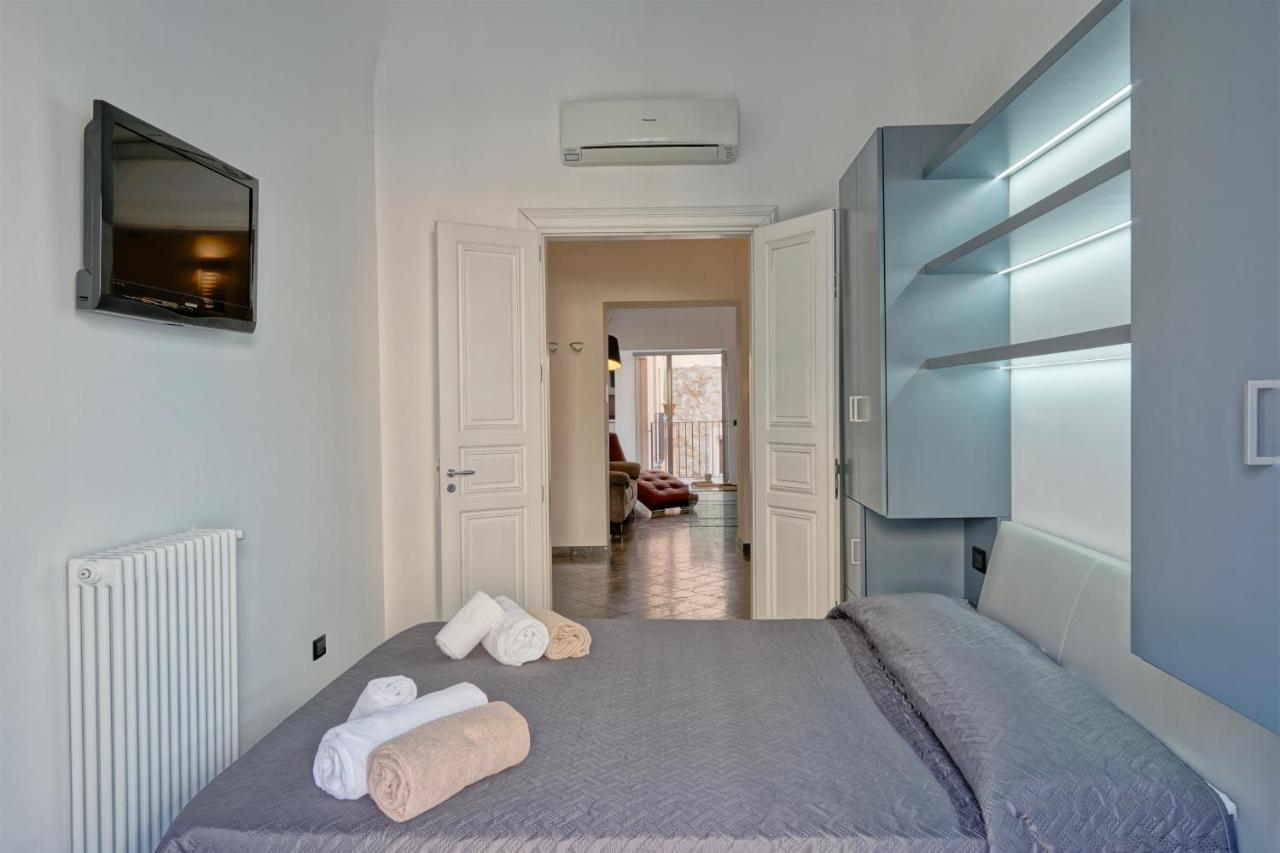 Villa Bordonaro - By Vacation Service เชฟาลู ภายนอก รูปภาพ